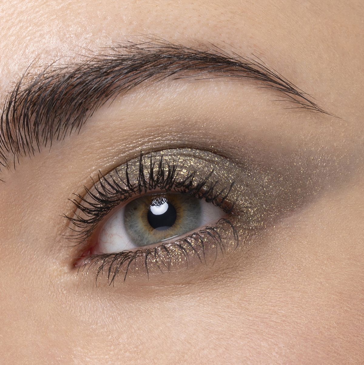 VELVET BUTTERFLY EYESHADOW Matitone ombretto ultra shimmer con olio di cocco e gamma orizanolo FOGLIA