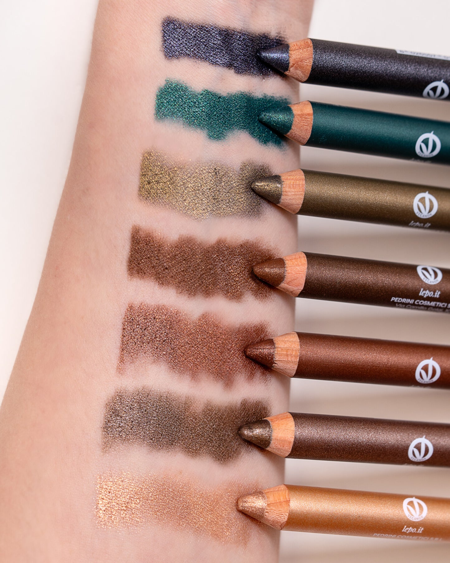 VELVET BUTTERFLY EYESHADOW Matitone ombretto ultra shimmer con olio di cocco e gamma orizanolo RAME